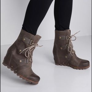 Sorel - Joan of Arctic Wedge Boot size 6.5